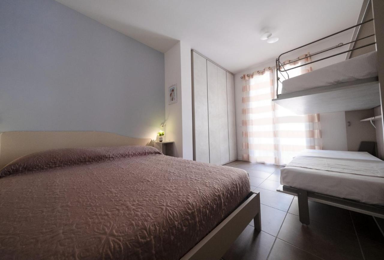 Villa Athena Charme Manerba del Garda Exterior photo
