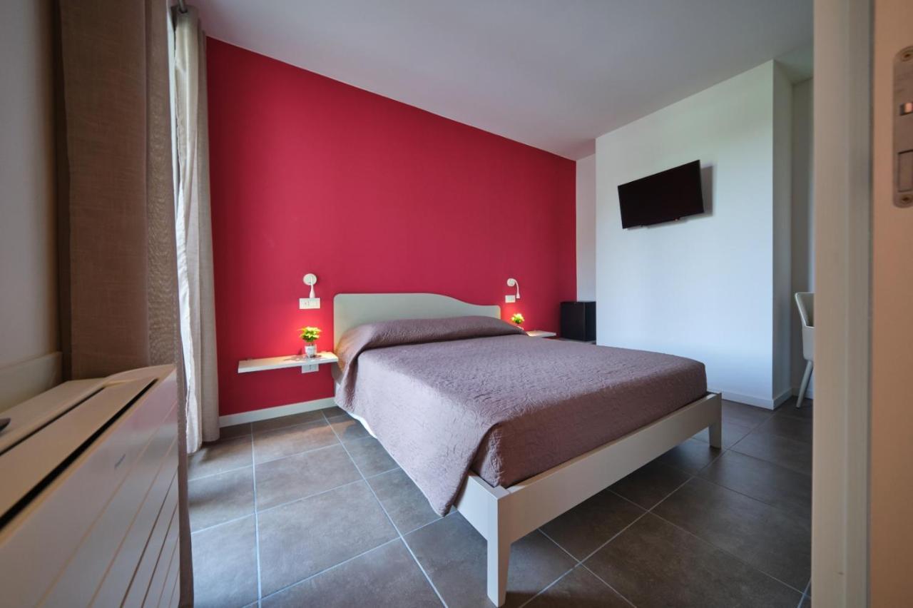 Villa Athena Charme Manerba del Garda Exterior photo