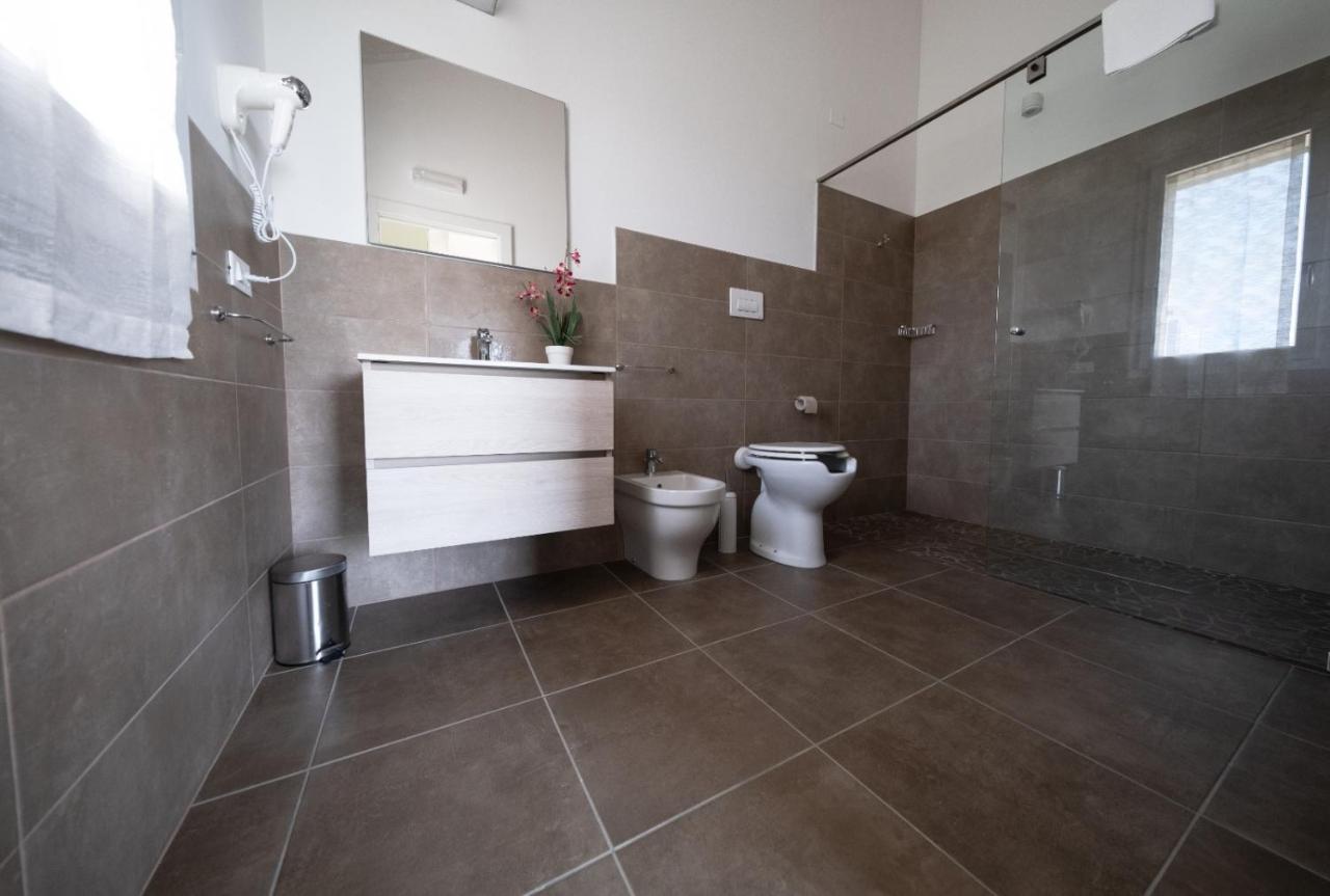 Villa Athena Charme Manerba del Garda Exterior photo